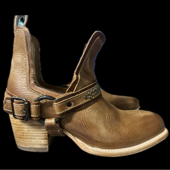 Freebird slip on booties - Picture 8 of 12